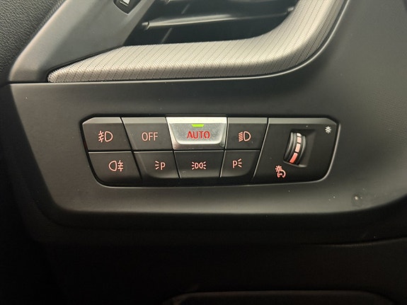 BMW 218 14 of 30