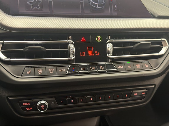 BMW 218 23 of 30