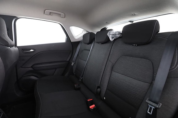 Renault Captur 15 of 28