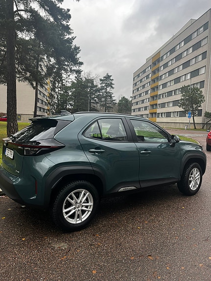 Toyota Yaris Cross 3 of 3