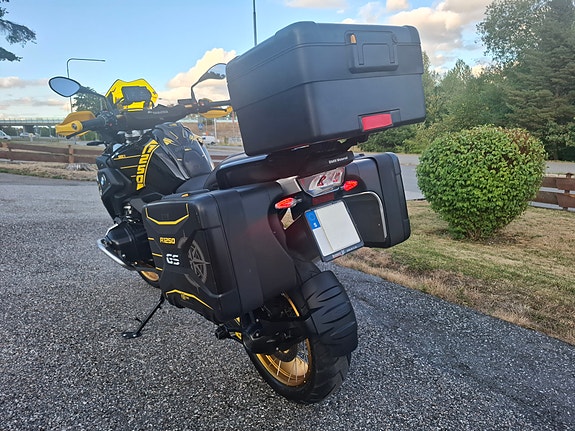 BMW BMW 1250 GS 40 years Edition 2022 Option 719 Preformance paket 4 of 12