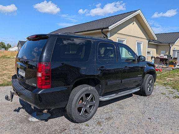 Chevrolet Tahoe 8 of 9