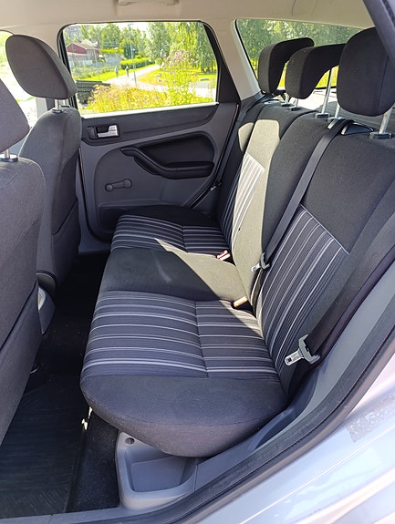 Ford Focus 12 of 13