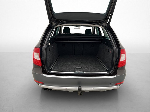 Skoda Superb 9 of 30