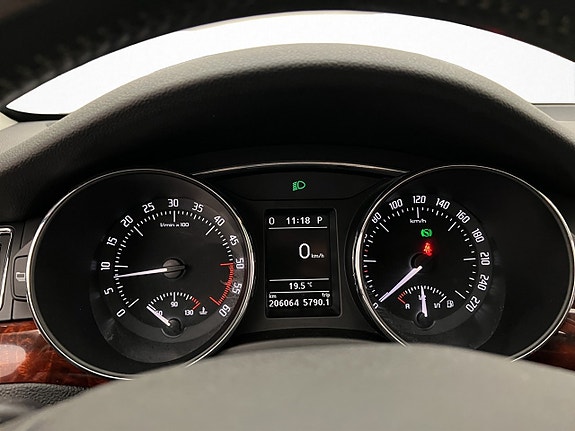 Skoda Superb 17 of 30