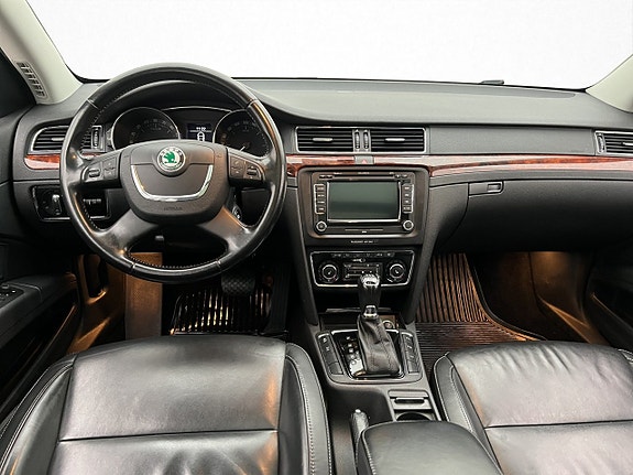 Skoda Superb 13 of 30