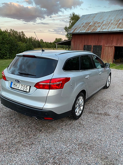 Ford Focus 4 of 5