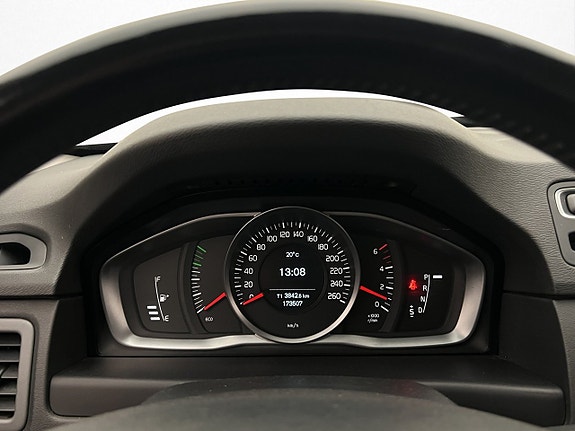 Volvo V70 15 of 26