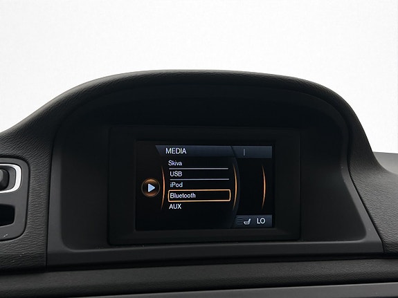 Volvo V70 17 of 26
