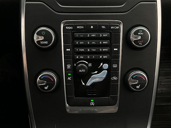 Volvo V70 18 of 26
