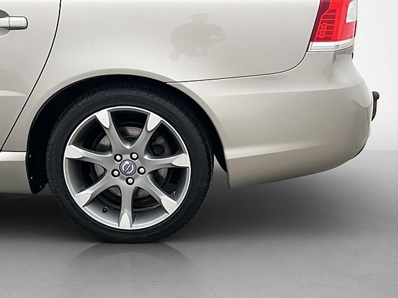 Volvo V70 24 of 26