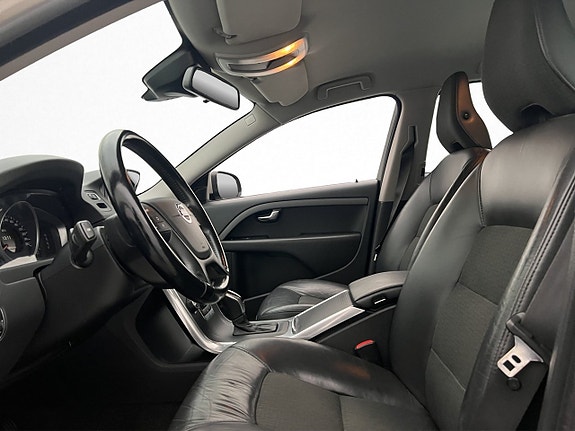 Volvo V70 14 of 26
