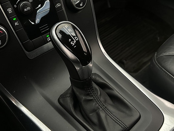 Volvo V70 19 of 26