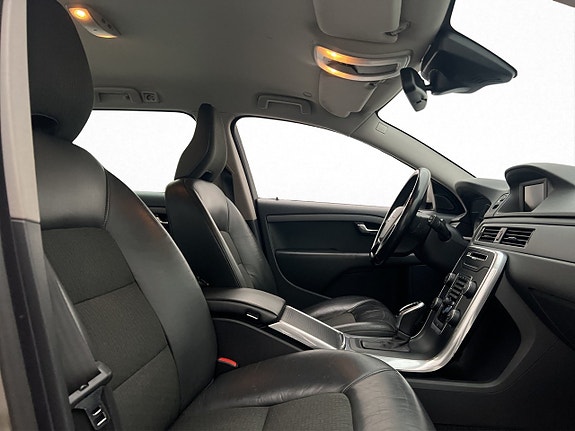 Volvo V70 10 of 26