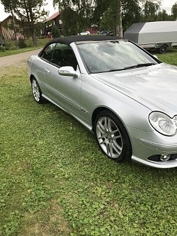 Mercedes-Benz CLK200 3 of 4