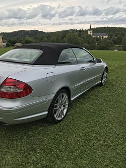 Mercedes-Benz CLK200 2 of 4