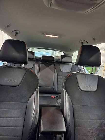 Skoda Octavia Scout 7 of 10