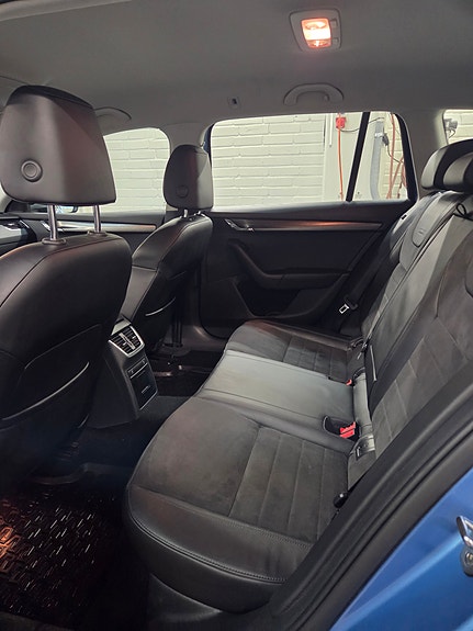 Skoda Octavia Scout 8 of 10