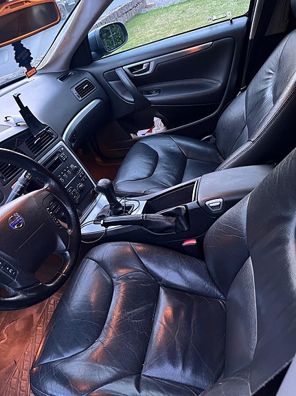 Volvo V70 5 of 6