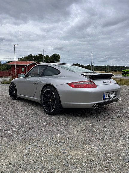 Porsche 911 Carrera S 4 of 14