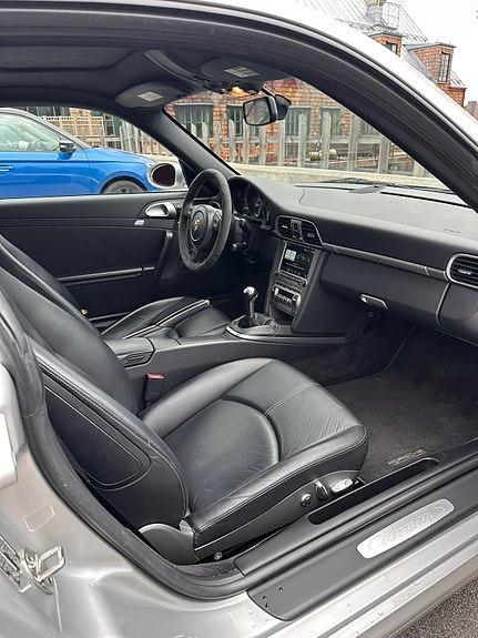 Porsche 911 Carrera S 13 of 14