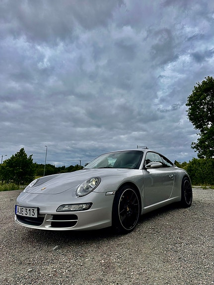 Porsche 911 Carrera S 2 of 14