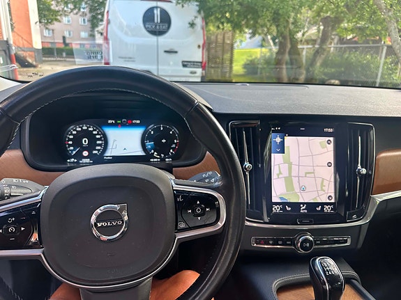 Volvo V90 8 of 11