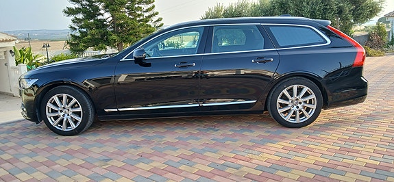 Volvo V90 2 of 11