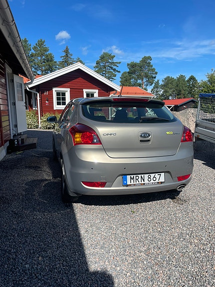 Kia Ceed 3 of 4