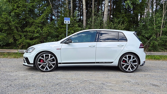 Volkswagen Golf VII 6 of 14