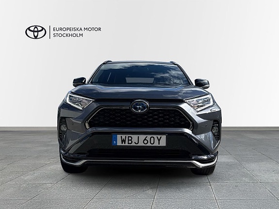 Toyota RAV4 6 of 14