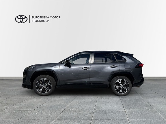 Toyota RAV4 4 of 14