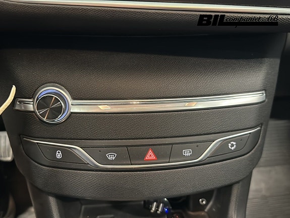 Peugeot 308 13 of 14