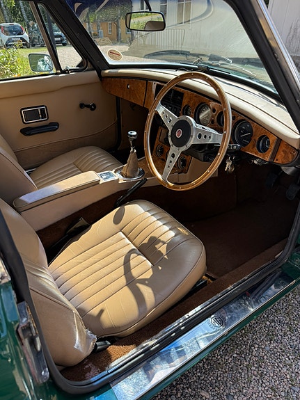 MG MGB 5 of 8