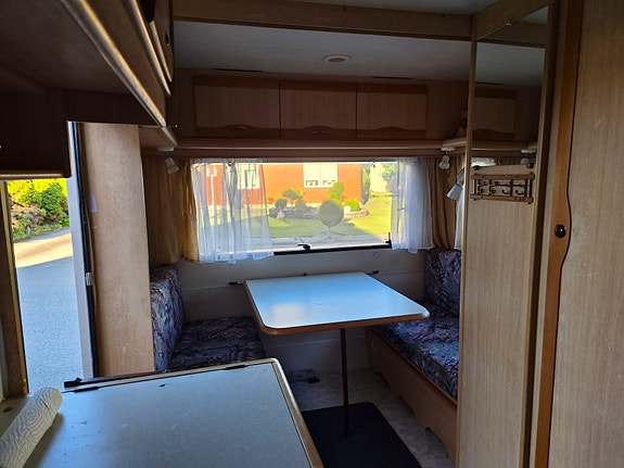 Adria Unica b 432Dd 5 of 6