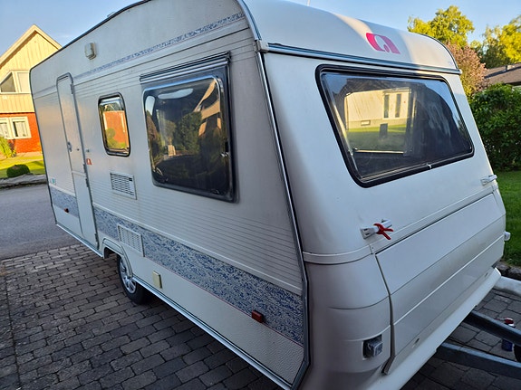 Adria Unica b 432Dd 3 of 6