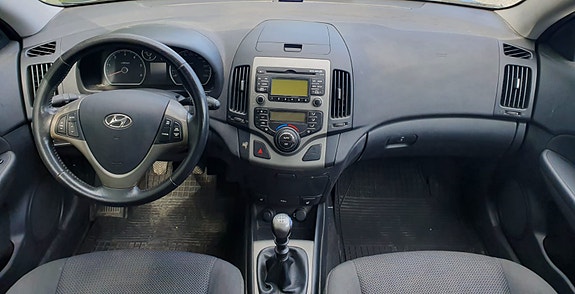Hyundai i30 5 of 5