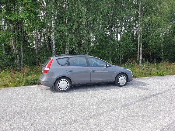 Hyundai i30 4 of 5