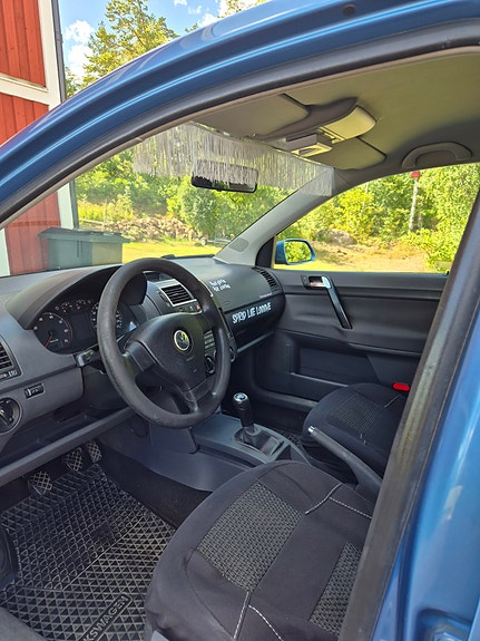 Volkswagen Polo 5 of 6