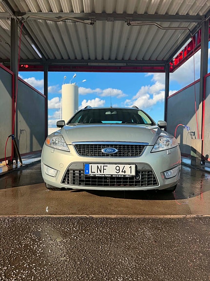 Ford Mondeo 2 of 13