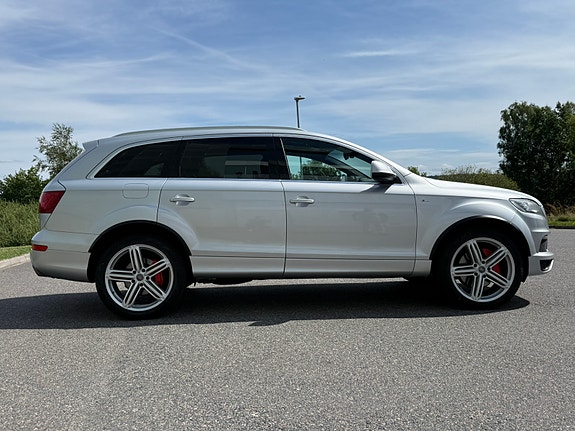 Audi Q7 3 of 9