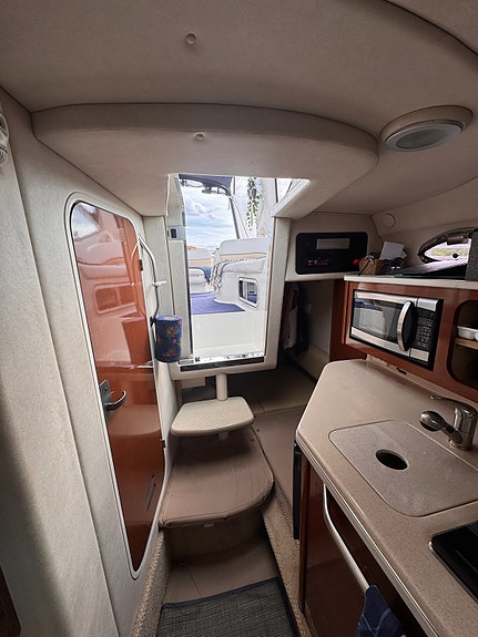 Sea Ray Sundancer 260/275 17 of 22