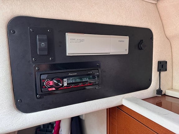Sea Ray Sundancer 260/275 16 of 22