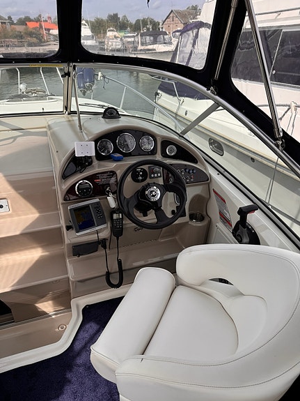 Sea Ray Sundancer 260/275 14 of 22