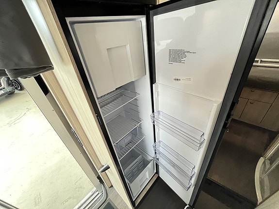 Sun Living S 75 SC / Automat / ALDE / Solcell / Taksäng / B-körkort / 12 of 19