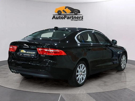 Jaguar XE 4 of 23