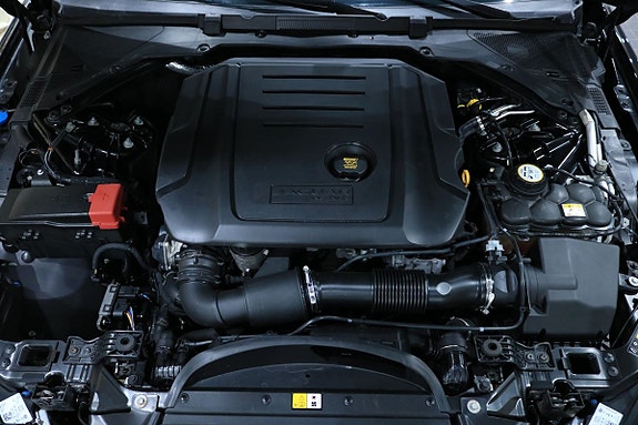 Jaguar XE 23 of 23