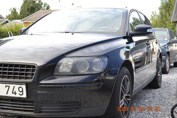 Volvo V50 3 of 9