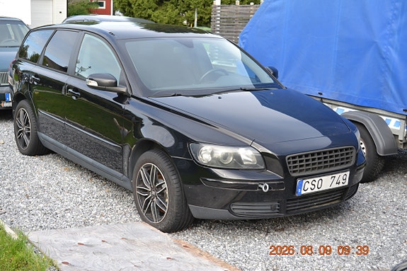 Volvo V50 2 of 9