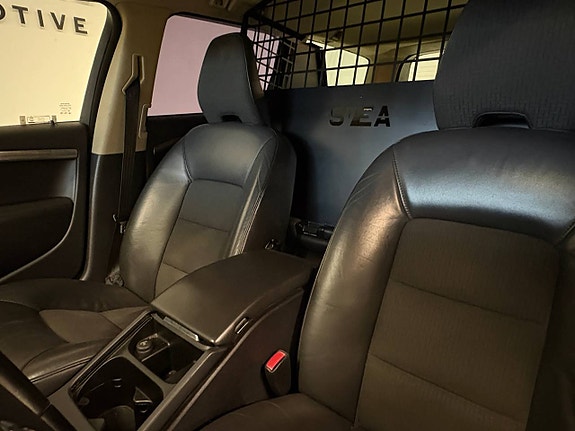 Volvo V70 7 of 10